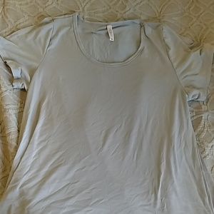 LuLaRoe shirt